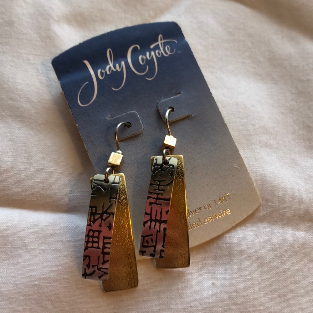 🌺Judy Coyote Earrings (free with any bundle)
